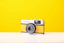 Load image into Gallery viewer, Olympus Trip 35 35mm Film Camera with Zuiko 40mm f2.8 Lens in Yellow
