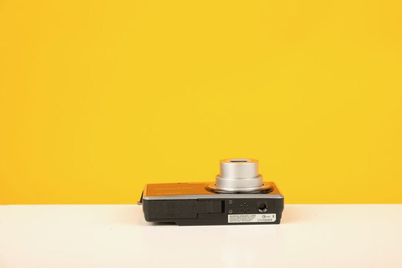 Olympus X-940 Digital Camera