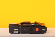 Load image into Gallery viewer, Olympus XA 35mm Rangeinder Film Camera Boxed

