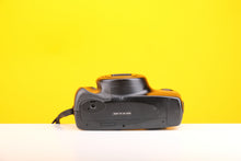 Load image into Gallery viewer, Pentax Zoom 105 Super 35mm Point and Shoot Film Camera
