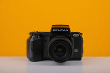 Load image into Gallery viewer, Pentax SFX 35mm Film Camera with Pentax 35-80mm F4 Lens
