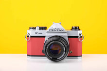 Load image into Gallery viewer, Pentax K1000 35mm Film Camera with SMC Pentax M 50mm f/2 Prime Lens in Red
