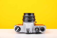 Load image into Gallery viewer, Pentax K1000 35mm Film Camera with SMC Pentax M 50mm f/2 Prime Lens in Red
