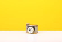 Load image into Gallery viewer, Petie Subminature 18mm Film Camera
