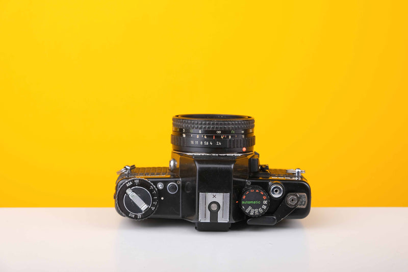 Praktica B200 35mm SLR Film Camera with Prakticar Pentacon 50mm f2.4 MC Lens