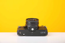 Load image into Gallery viewer, Praktica B200 35mm SLR Film Camera with Prakticar Pentacon 50mm f2.4 MC Lens

