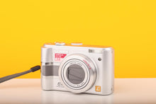 Load image into Gallery viewer, Panasonic Lumix DMC-LZ3 Digital Camera
