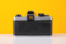 Load image into Gallery viewer, Praktica Super TL1000 with Carl Zeiss 50mm f/2.8 Prime Lens

