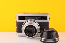 Load image into Gallery viewer, Carl Zeiss Werra Mat 35mm Scale Focus Camera
