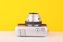 Load image into Gallery viewer, Carl Zeiss Werra Mat 35mm Scale Focus Camera
