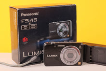 Load image into Gallery viewer, Panasonic Lumix FS-45 Compact Digital Camera
