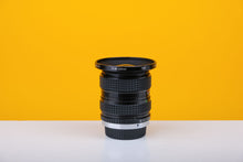 Load image into Gallery viewer, Sirius 18-28mm f/4.0-4.5 Auto Zoom Lens OM Mount
