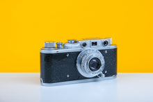 Load image into Gallery viewer, Zorki 1 RangeFinder 35mm Film Camera with Leather Case
