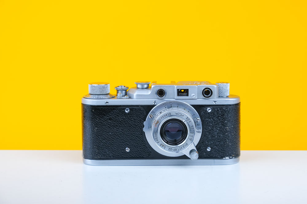 Zorki 1 RangeFinder 35mm Film Camera with Leather Case