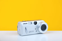 Load image into Gallery viewer, Sony Cyber-Shot DSC-P52 MPEGMovie VX Digital Camera
