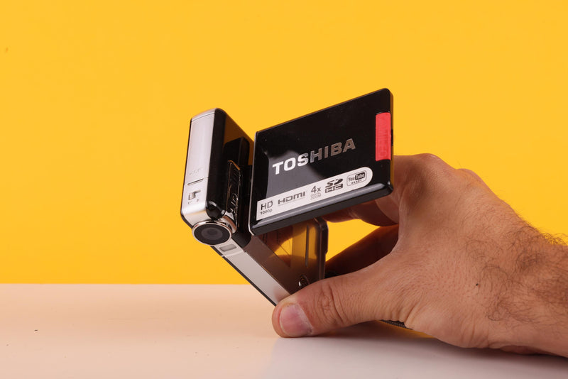 Toshiba Camileo S10 Full HD 1080p Digital Compact Camcorder