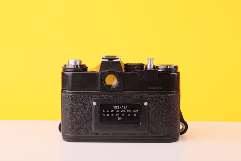 Zenit 11 35mm SLR Film Camera with Helios-44M-4 58mm f/2 Lens