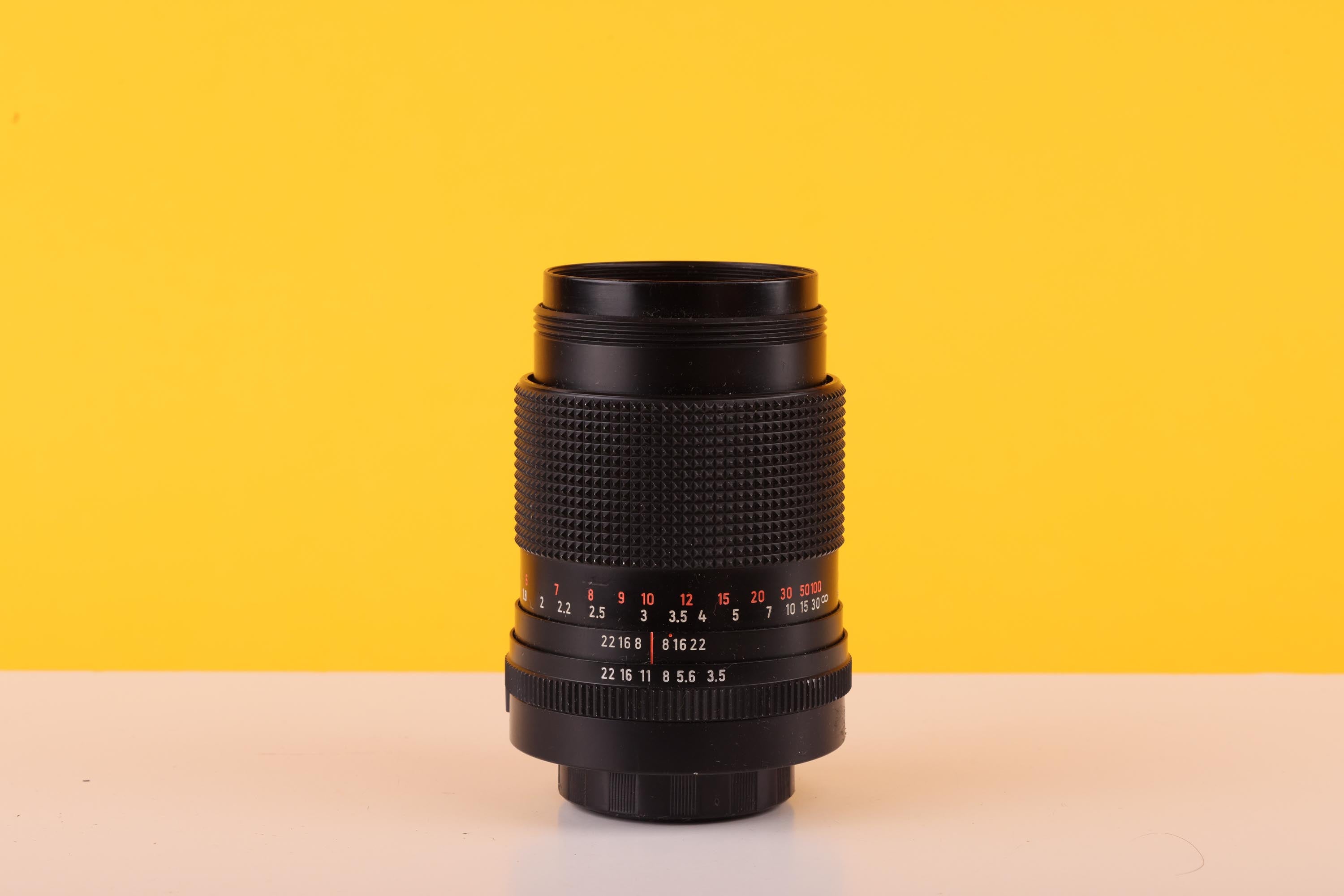 Carl Zeiss Jena DDR MC S 135mm f/3.5 Sonnar Telephoto Lens M42