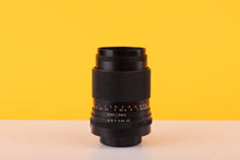 Load image into Gallery viewer, Carl Zeiss Jena DDR MC S 135mm f/3.5 Sonnar Telephoto Lens M42 Mount
