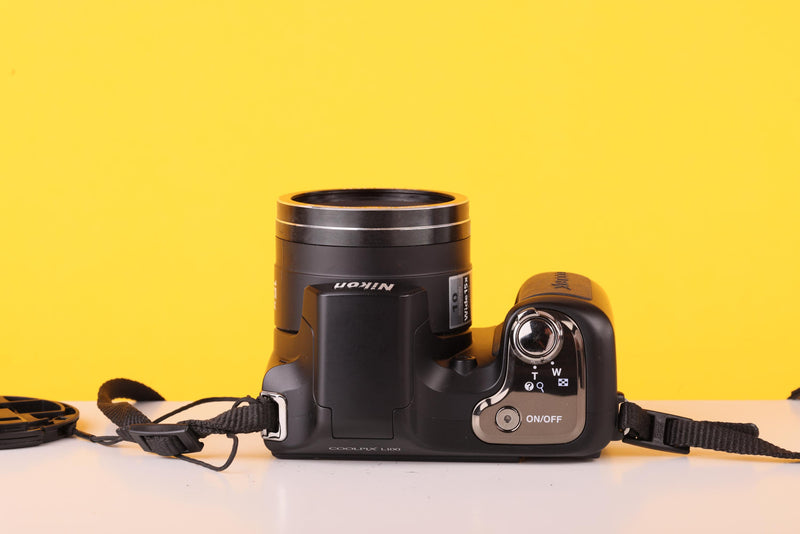 Nikon COOLPIX L610 16MP Digital Bridge Camera