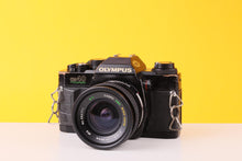 Load image into Gallery viewer, Olympus OM40 Program 35mm SLR Film Camera with Cobra 28mm f/2.5 Lens
