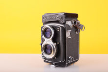 Load image into Gallery viewer, Yashica-C 6x6 120 Medium Format Film Camera with Yashikor 80mm f/3.5
