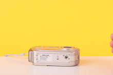 Load image into Gallery viewer, Samsung Digimax A6 6MP Digital Compact Camera
