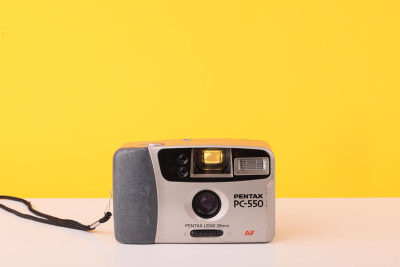 Pentax PC-550 AF 28mm f/3.5 Lens 35mm Point & Shoot Film Camera