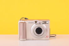 Load image into Gallery viewer, Canon PowerShot A20 2.1MP Digital Compact Camera
