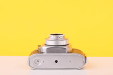 Load image into Gallery viewer, Beirette Modell II 35mm Film Camera with E. Ludwig 45mm f/2.9 Lens
