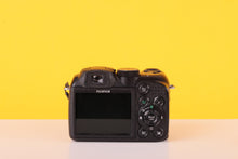Load image into Gallery viewer, Fujifilm FinePix S2950 14MP Digital Bridge Camera
