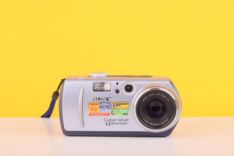 Sony Cyber-shot DSC-P93 5.1MP Compact Digital Camera
