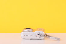 Load image into Gallery viewer, Kodak EasyShare C360 5MP Digital Compact Camera
