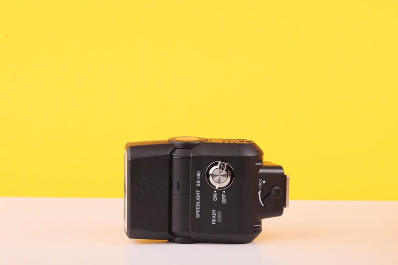 Nikon Speedlight SB-300 Flash