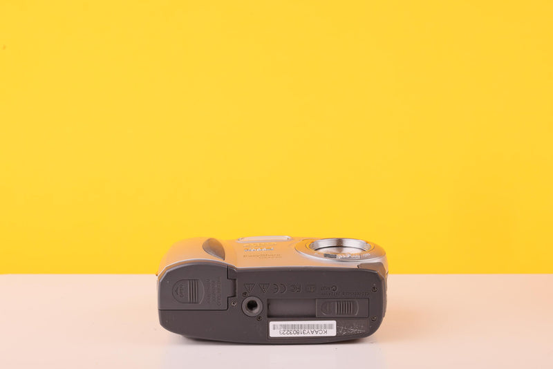 Kodak EasyShare CX4230 2.0MP Compact Digital Camera