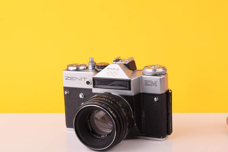 Zenit EM MOSHVA-80 35mm SLR Film Camera + Helios 44M 58mm f/2 Lens