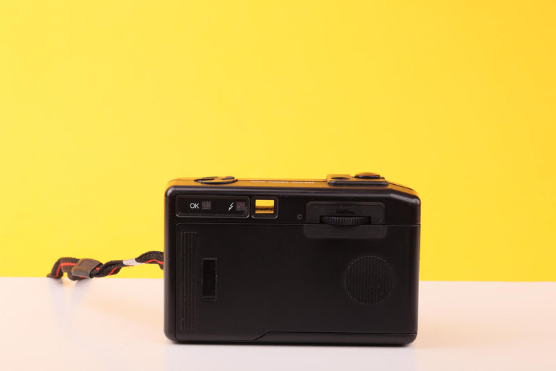 Halina 180 DX Sensor Flash 35mm Point And Shoot Film Camera