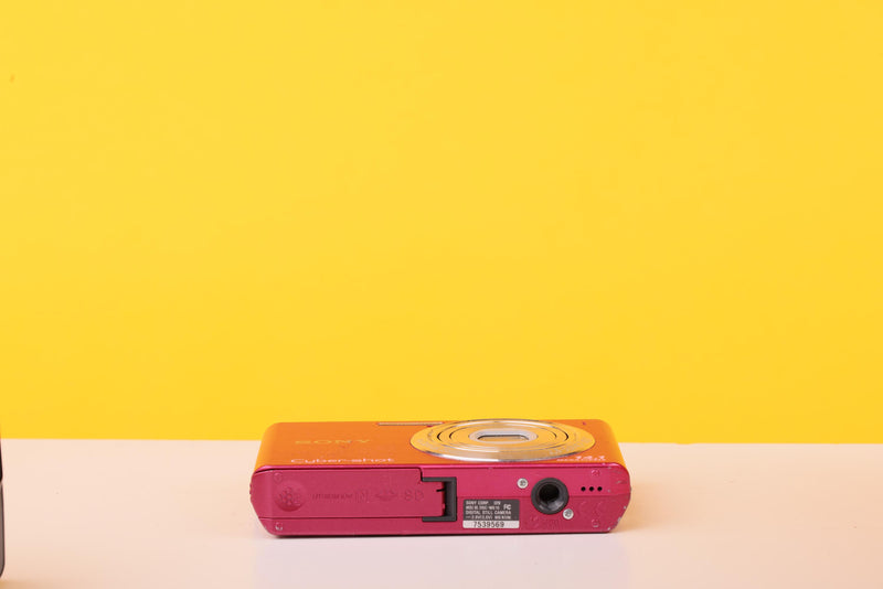 Sony Cyber-shot DSC-W610 14.1MP Digital Camera – 4x Optical Zoom – Pink