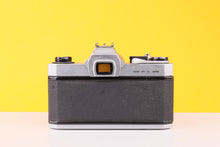 Load image into Gallery viewer, Asahi Pentax Spotmatic SP1000 35mm SLR Film Camera with 55mm f/2 Lens
