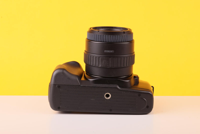 Canon EOS 850 35mm Autofocus SLR Film Camera with Sigma 35–80mm Zoom Lens