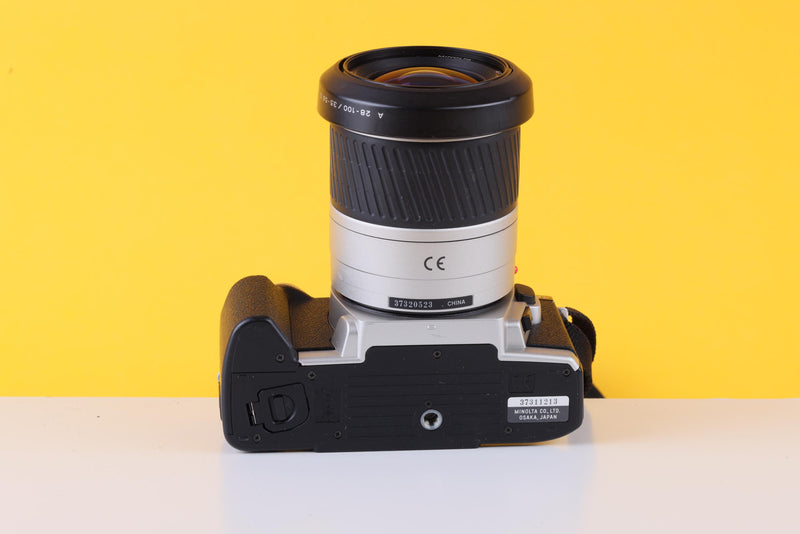 Minolta Dynax 3L 35mm Film Camera with Minolta 28-100mm f/3.5 - 5.6 Zoom Lens