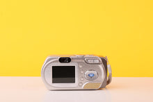 Load image into Gallery viewer, Samsung Digimax A6 6.0MP Digital Compact Camera 3x Optical Zoom
