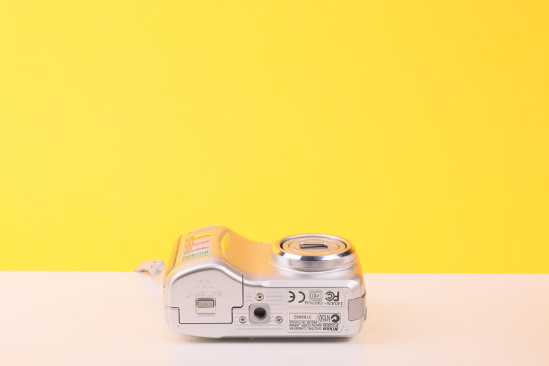 Nikon Coolpix 3200 3.2MP Digital Compact Camera – 3x Optical Zoom
