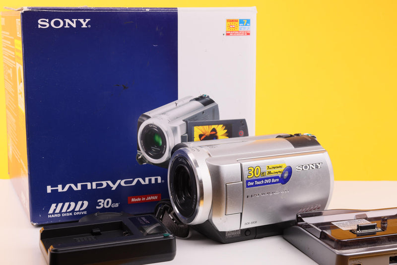 Sony Handycam DCR-SR30E 30GB HDD Digital Video Camcorder – Carl Zeiss Lens