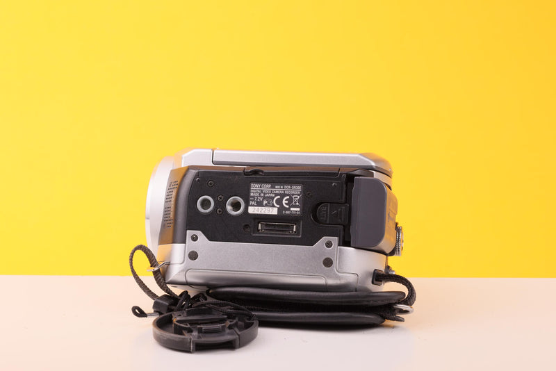 Sony Handycam DCR-SR30E 30GB HDD Digital Video Camcorder – Carl Zeiss Lens