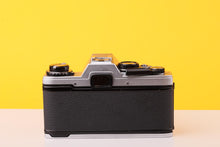 Load image into Gallery viewer, Olympus OM10 35mm Film SLR Camera + Sun 135mm f/2.8 Tele YS-13 Lens
