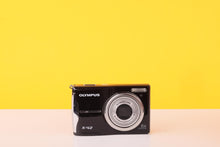 Load image into Gallery viewer, Olympus X-42 12MP Compact Digital Camera 5x Optical Zoom
