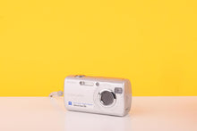 Load image into Gallery viewer, Sony Cyber-shot DSC-S40 4.1MP Digital Compact Camera Carl Zeiss Lens
