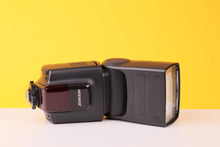 Load image into Gallery viewer, Neewer TT560 Speedlite Flash – Universal Hot Shoe Electronic Flash - Boxed
