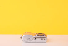 Load image into Gallery viewer, Fujifilm FinePix AV200 14MP Digital Compact Camera
